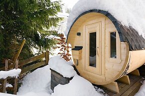 Lisa Chalets