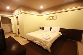 Narakul Resort Hotel