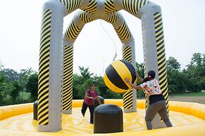 The Roar Resort