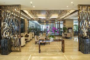 Longjiang Country Garden Phoenix Hotel