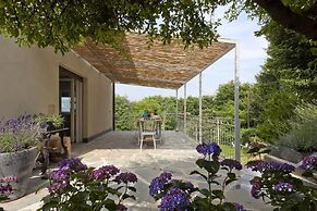 Villa De Hura
