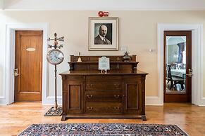 Monroe House Executive Suites