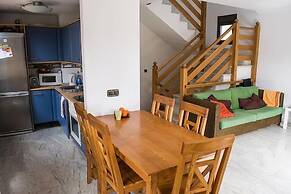 International Surf School & Camp - Hostel