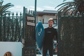 International Surf School & Camp - Hostel