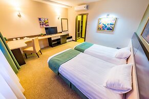 Reston Hotel & Spa
