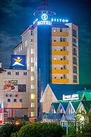 Reston Hotel & Spa