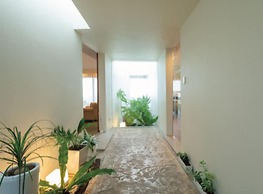 Condominium T-Room