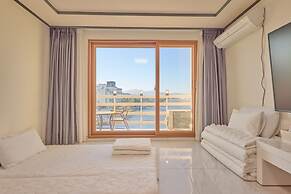 Elmar Condotel