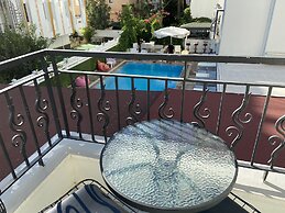 Serenity Suit Hotel