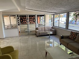 Serenity Suit Hotel