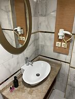 Serenity Suit Hotel