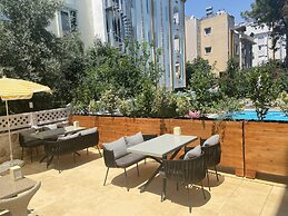 Serenity Suit Hotel