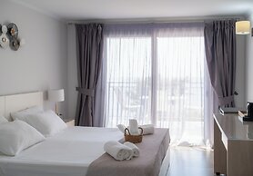 La Luna Hotel