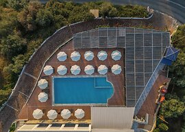 La Luna Hotel