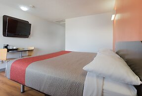 Motel 6 Fort Nelson, BC