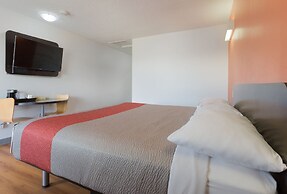 Motel 6 Fort Nelson, BC