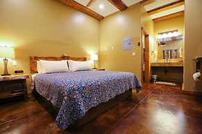 Baycrest Lodge