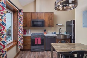Baycrest Lodge