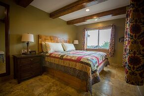 Baycrest Lodge