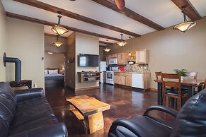 Baycrest Lodge