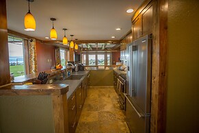 Baycrest Lodge