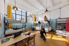 Fabrika Hostel & Suites - Hostel