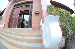 Pratamnak villa