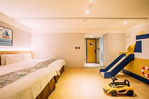 Mega Hotel