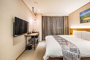 Mega Hotel