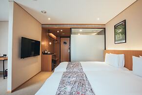 Mega Hotel