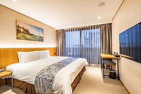 Mega Hotel