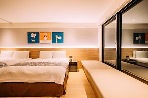 Mega Hotel