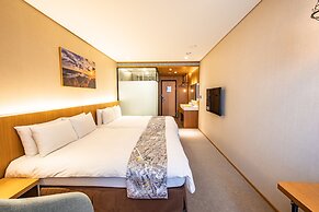 Mega Hotel