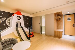 Mega Hotel