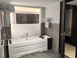 Ramada Encore by Wyndham Jalandhar