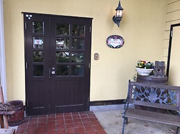 Friendly Inn People