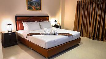 Rayong Lanna Hotel