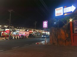 Rayong Lanna Hotel