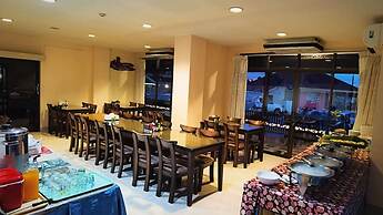 Rayong Lanna Hotel