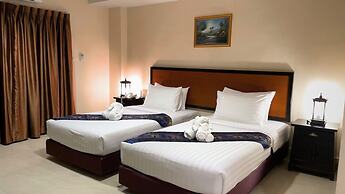Rayong Lanna Hotel