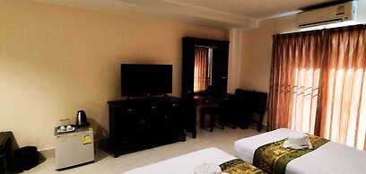 Rayong Lanna Hotel