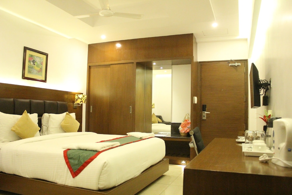 NK Grand Park Hotel