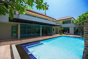 Villa Navin Resort