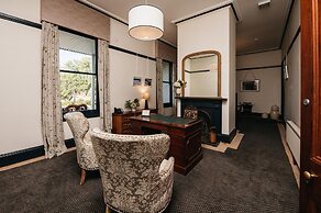 Hotel Etico at Mount Victoria Manor