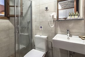 Ano Aparthotel