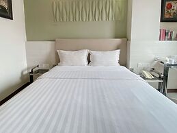 Verse Lite Hotel Gajah Mada