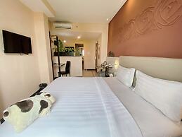 Verse Lite Hotel Gajah Mada