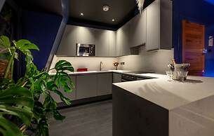 Hux Hotel
