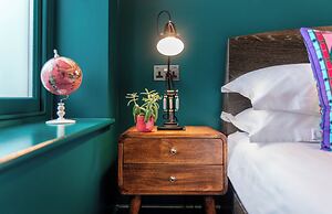Hux Hotel