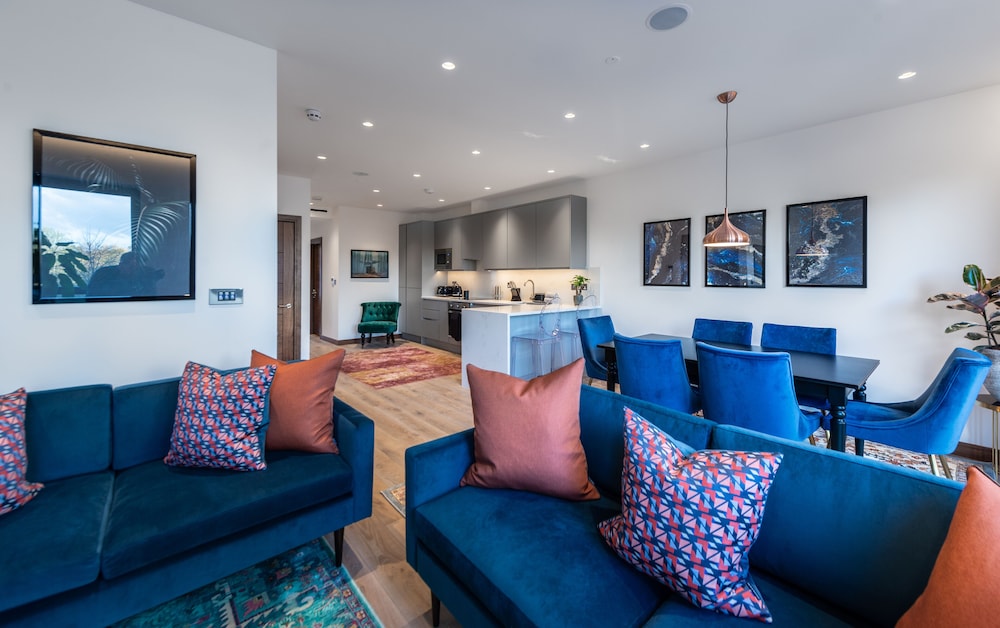 Hux Hotel
